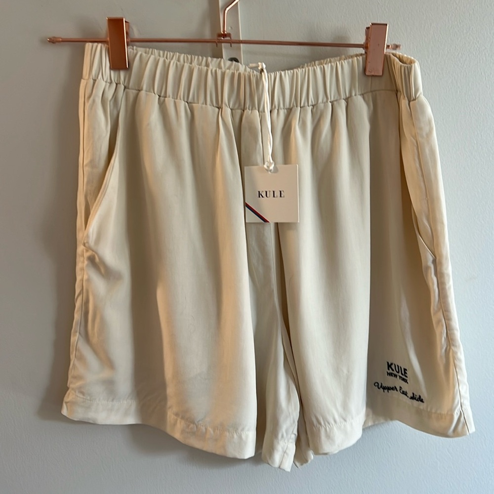 🍸NWT & ONE OF A KIND! 🍸 KULE “Upper East Side” Shorts!